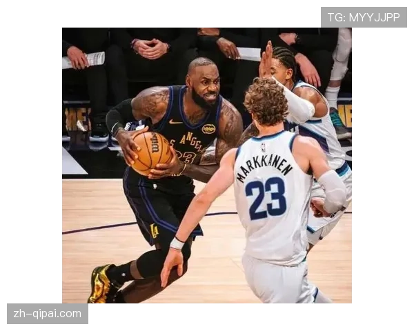 湖人詹姆斯复出调整阵容 三巨头共存效果待观察